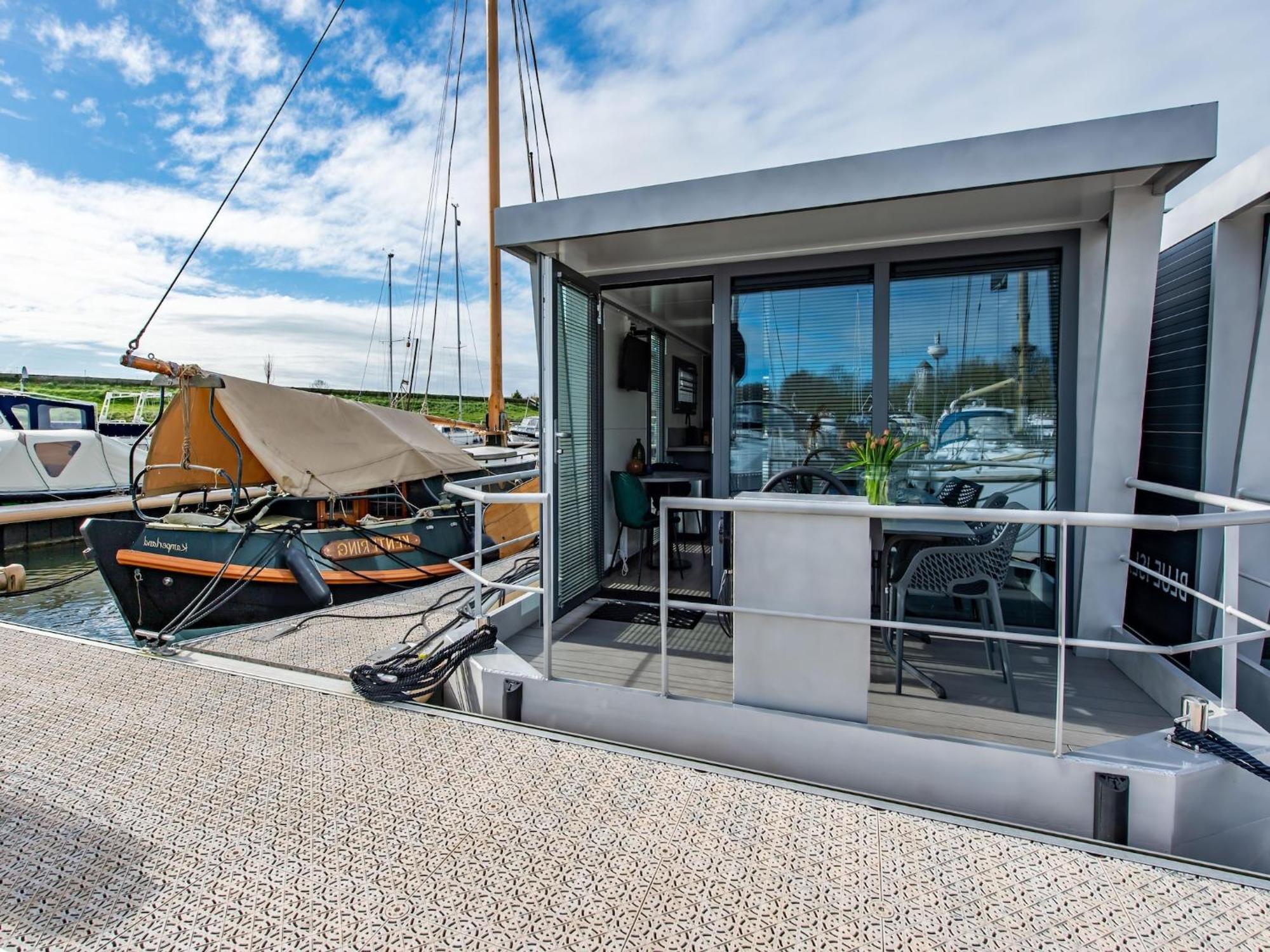 Waterlodge Blue Lagoon On A Jetty For 4 People Kamperland Εξωτερικό φωτογραφία